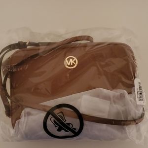 Tan leather Michael Kors Crossbody
